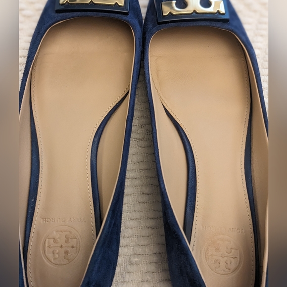 Tory Burch Gigi Logo Suede Navy Pump Sz. 8.5 - Picture 4 of 9